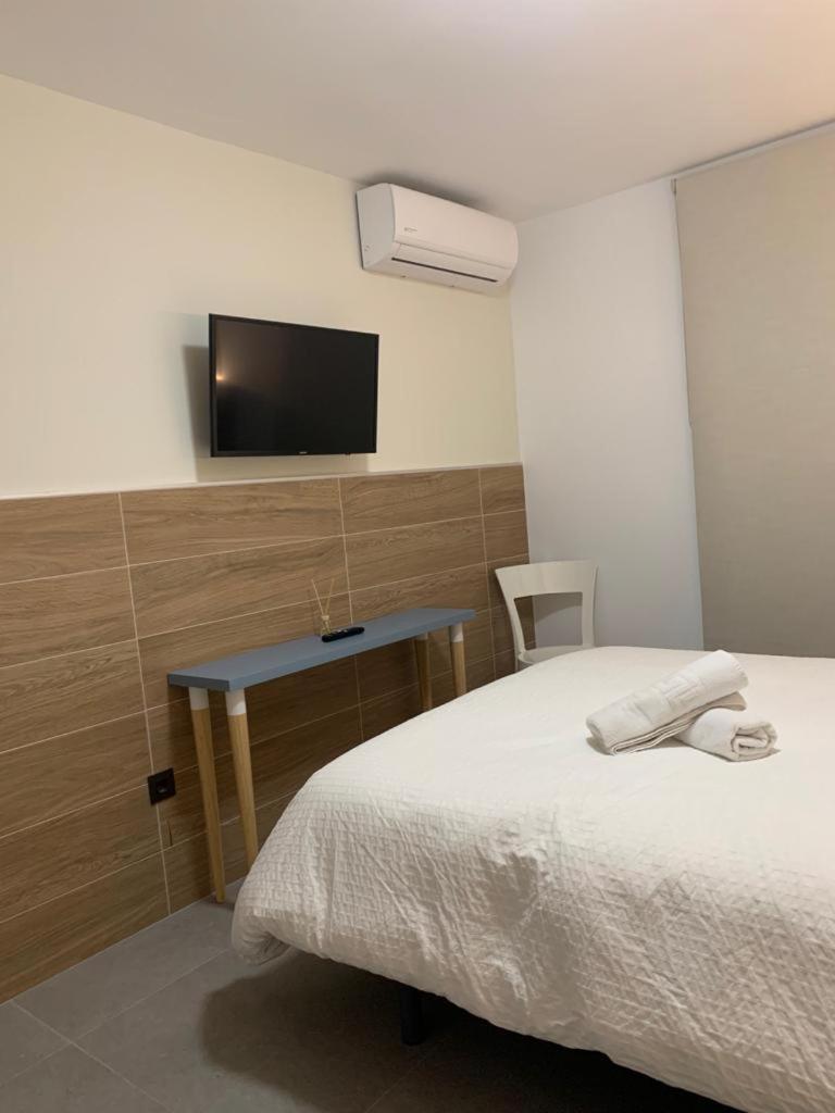 Hostal Acemar マルベーリャ エクステリア 写真