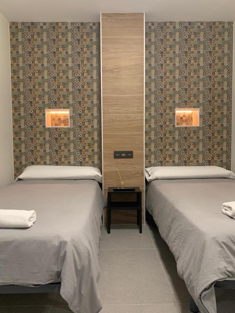 Hostal Acemar マルベーリャ エクステリア 写真